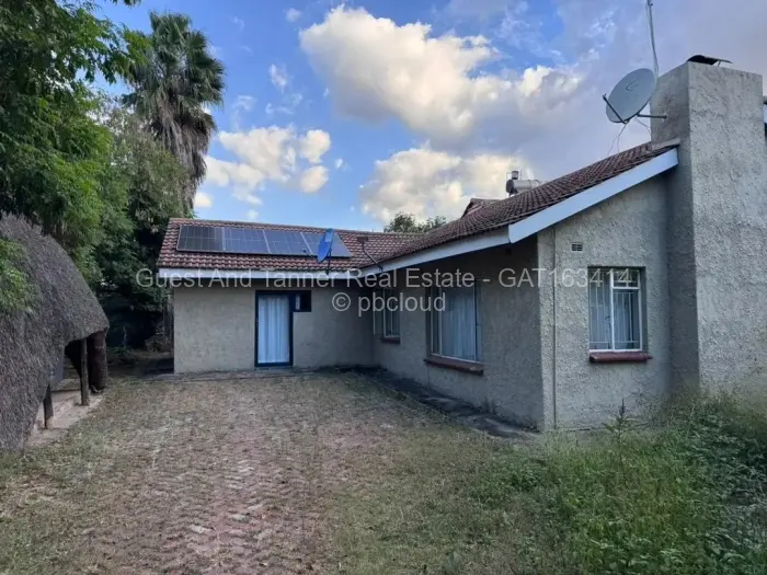 7 Bedroom House for Sale in Waterfalls, Harare