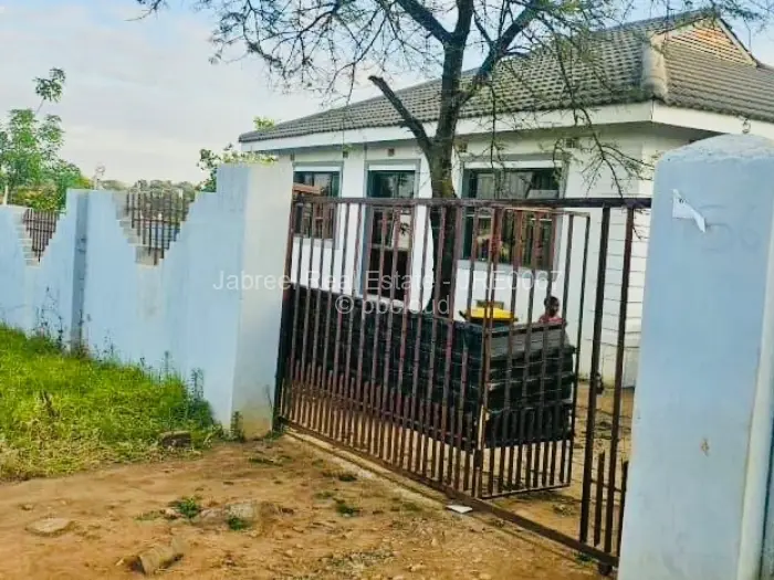 8 Bedroom House for Sale in Gweru CBD, Gweru