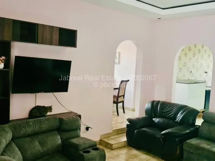 8 Bedroom House for Sale in Gweru CBD, Gweru