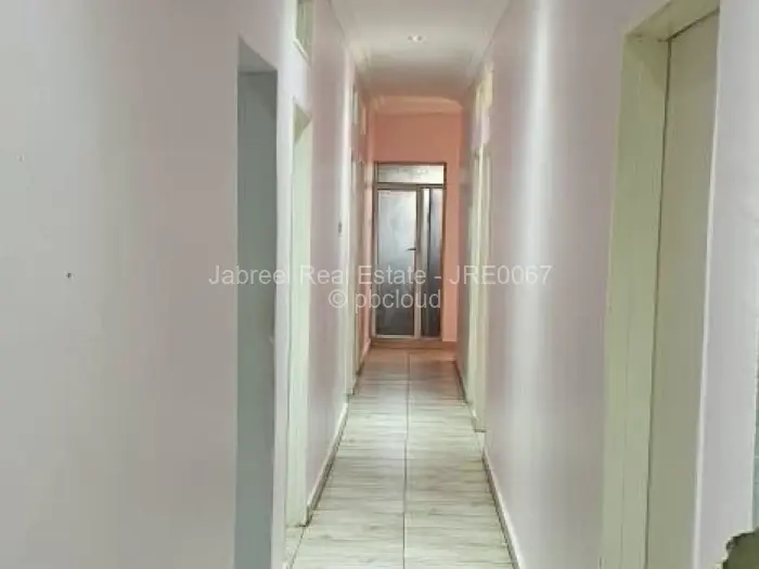 8 Bedroom House for Sale in Gweru CBD, Gweru