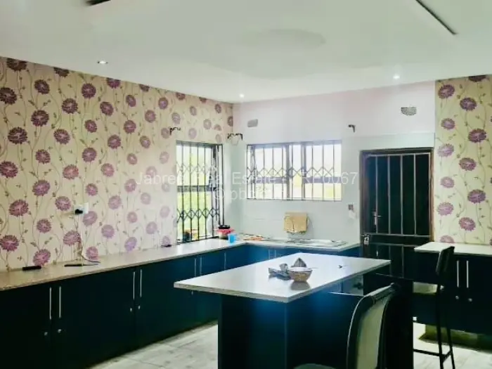 8 Bedroom House for Sale in Gweru CBD, Gweru