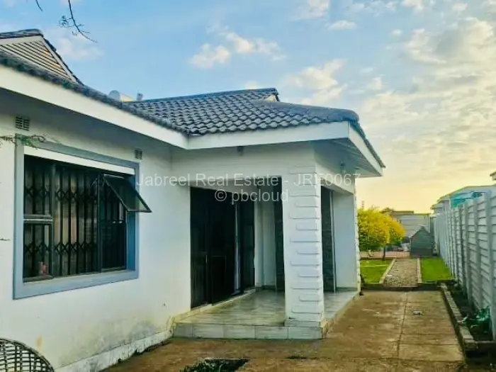8 Bedroom House for Sale in Gweru CBD, Gweru