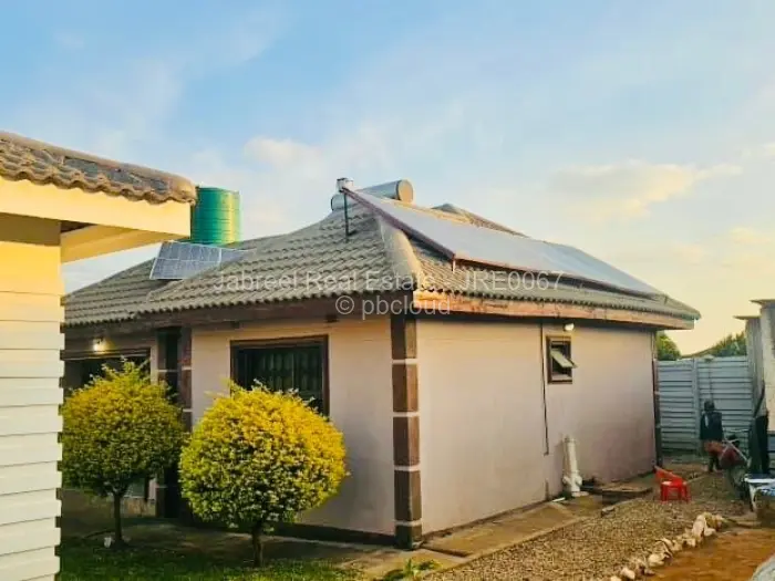 8 Bedroom House for Sale in Gweru CBD, Gweru