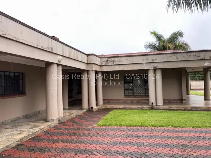 4 Bedroom House for Sale in Borrowdale, Harare