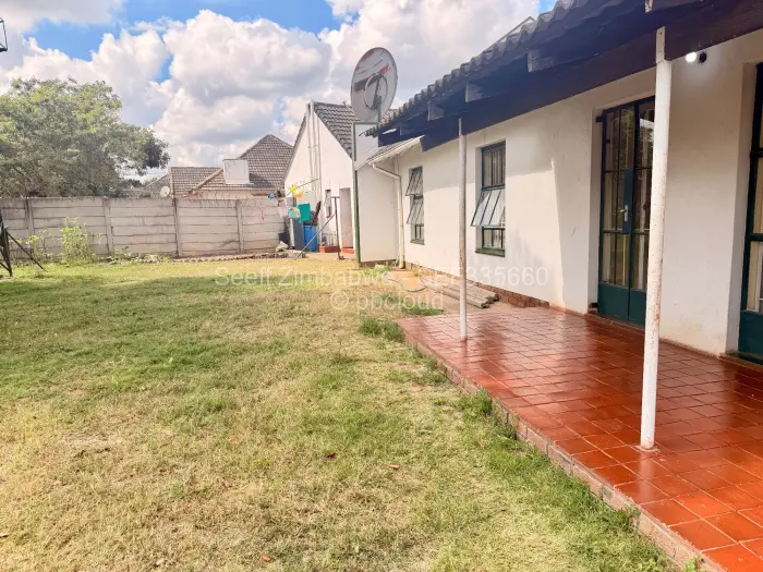Townhouse/Cluster for Sale in Park Meadowlands, Harare
