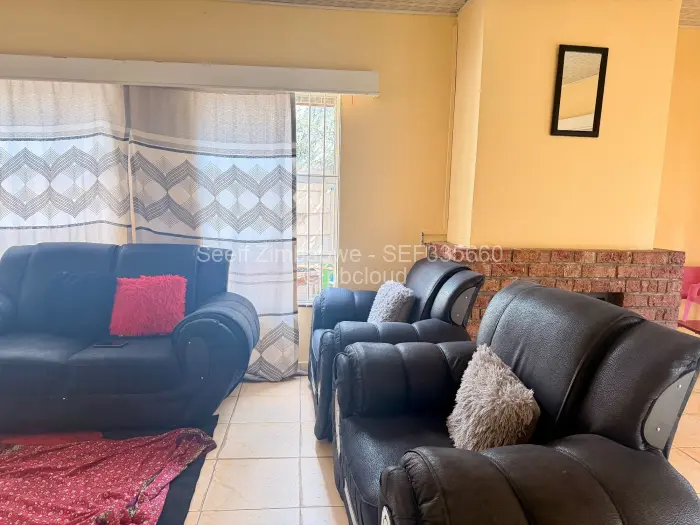 Townhouse/Cluster for Sale in Park Meadowlands, Harare