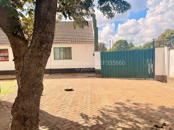 Townhouse/Cluster for Sale in Park Meadowlands, Harare