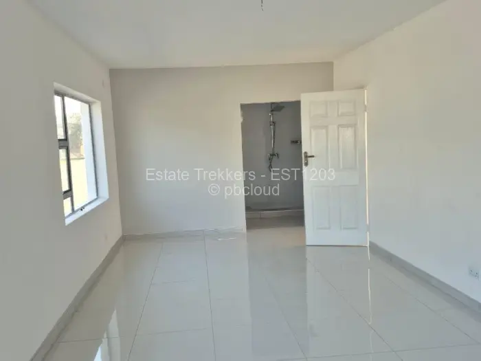 Townhouse/Cluster for Sale in Arlington, Harare