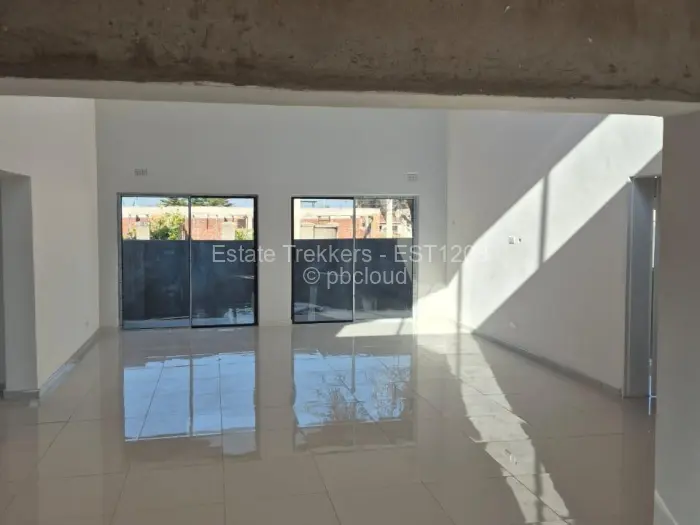 Townhouse/Cluster for Sale in Arlington, Harare