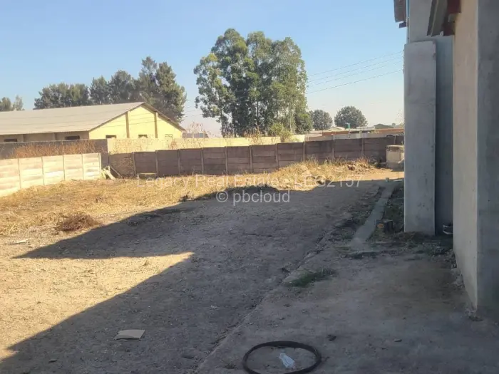 Warehouse/Industrial for Sale in Chitungwiza, Chitungwiza