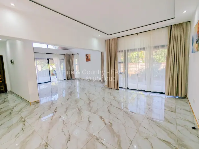 4 Bedroom House to Rent in Greendale