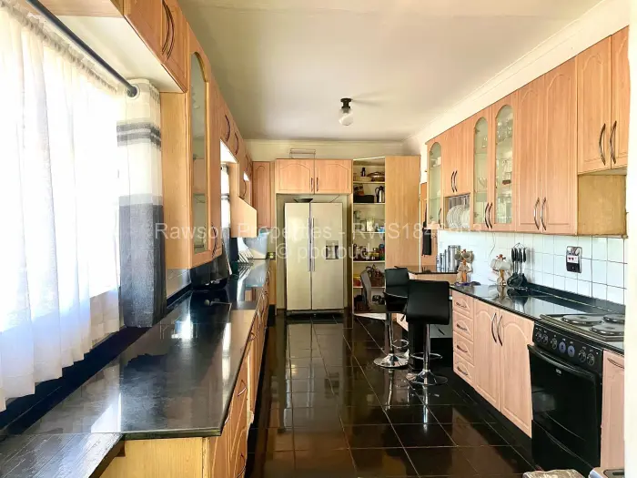 2 Bedroom House for Sale in Highlands, Harare