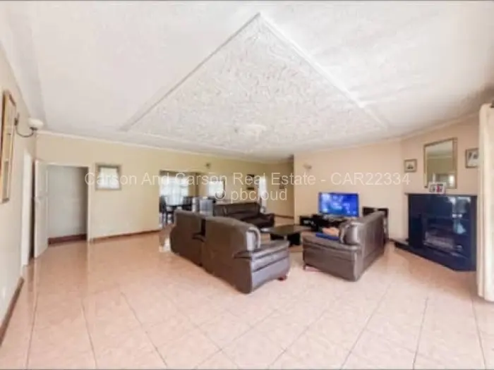 7 Bedroom House to Rent in Greystone Park