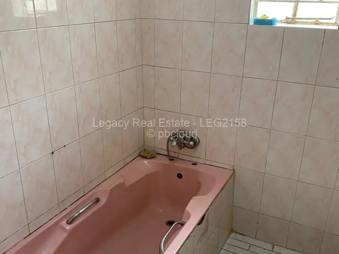 3 Bedroom House to Rent in Mainway Meadows