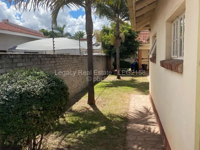 3 Bedroom House to Rent in Mainway Meadows