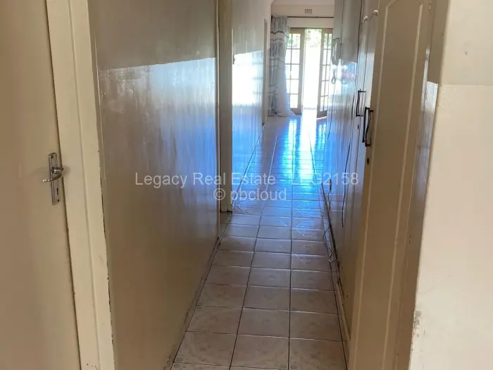 3 Bedroom House to Rent in Mainway Meadows
