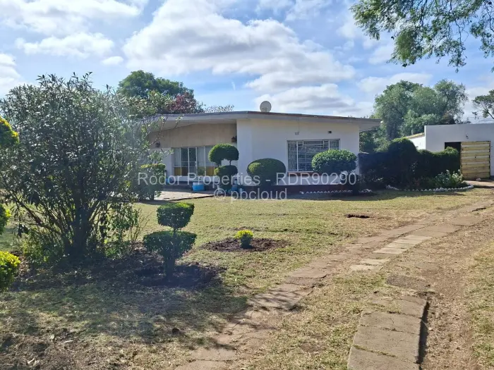 3 Bedroom House for Sale in Killarney, Bulawayo