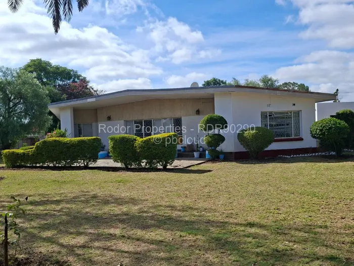 3 Bedroom House for Sale in Killarney, Bulawayo