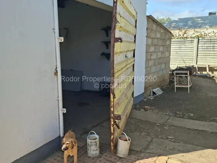 3 Bedroom House for Sale in Killarney, Bulawayo