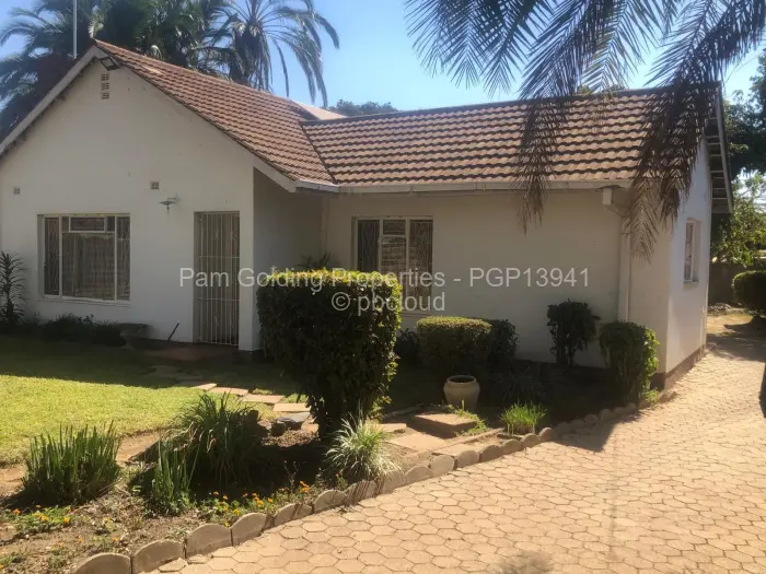 4 Bedroom House to Rent in Ashdown Park