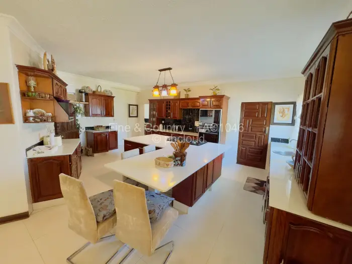 5 Bedroom House for Sale in Helensvale, Harare