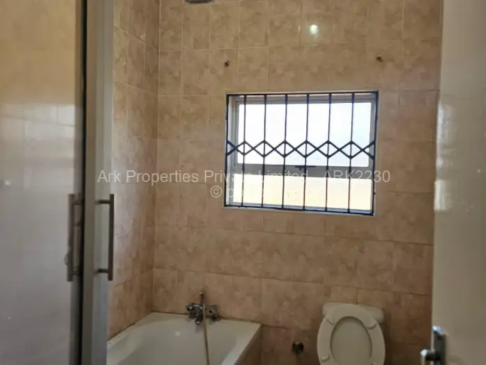 Townhouse/Cluster to Rent in Newlands