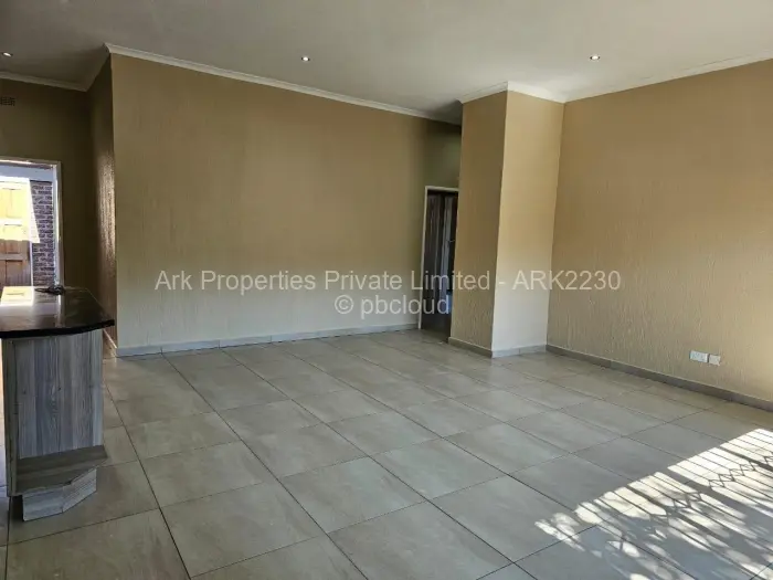 Townhouse/Cluster to Rent in Newlands