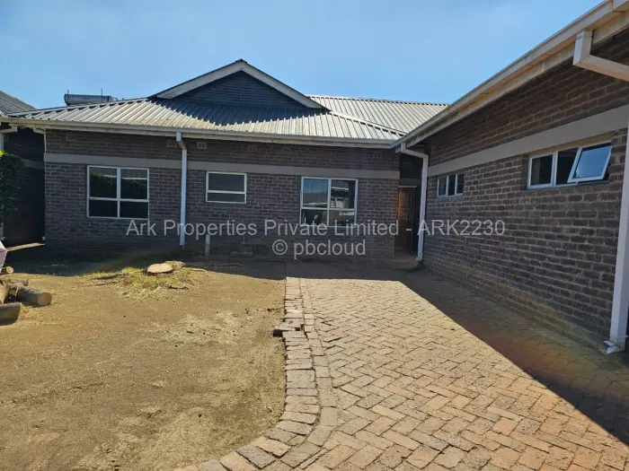 Townhouse/Cluster to Rent in Newlands
