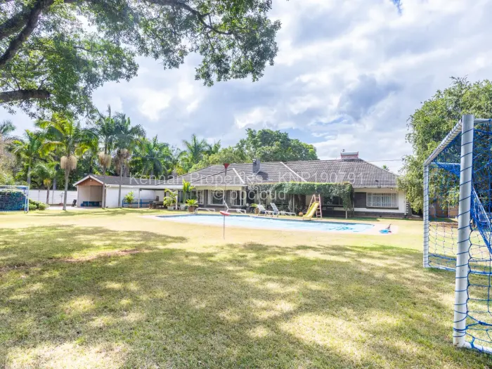 5 Bedroom House for Sale in Highlands, Harare