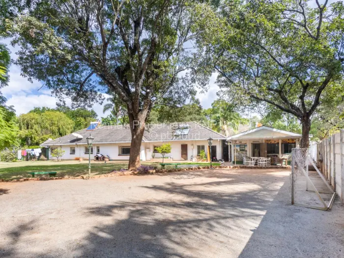 5 Bedroom House for Sale in Highlands, Harare