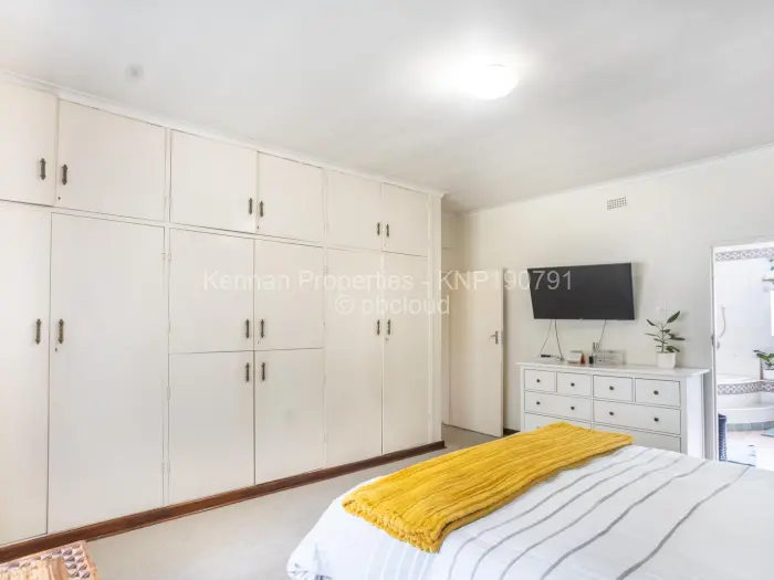 5 Bedroom House for Sale in Highlands, Harare