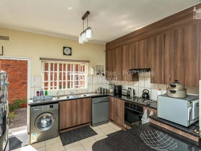 Townhouse/Cluster to Rent in Newlands