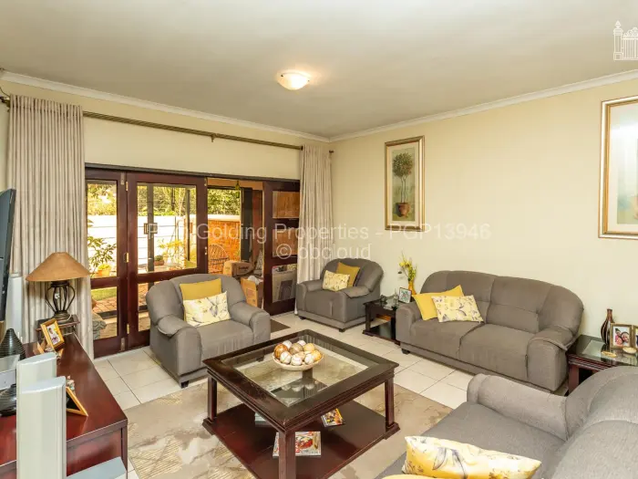 Townhouse/Cluster to Rent in Newlands