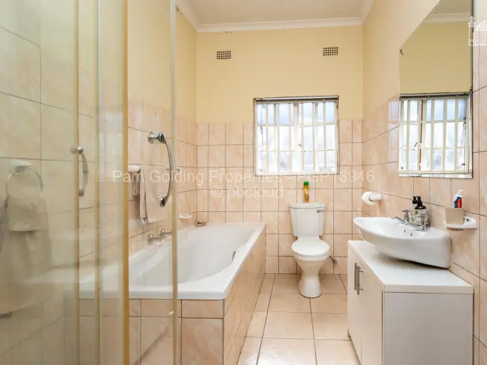 Townhouse/Cluster to Rent in Newlands