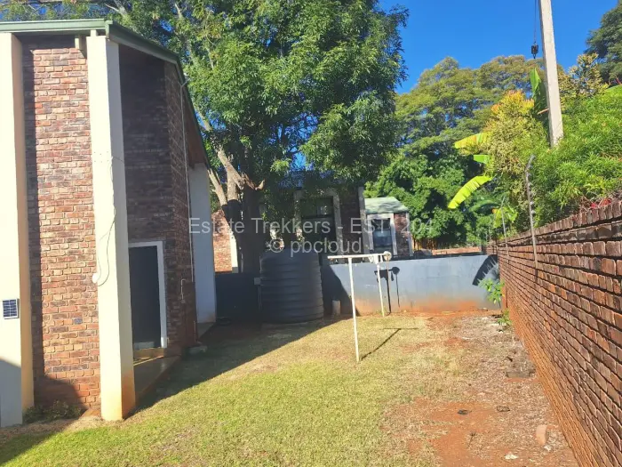 Townhouse/Cluster for Sale in Highlands, Harare