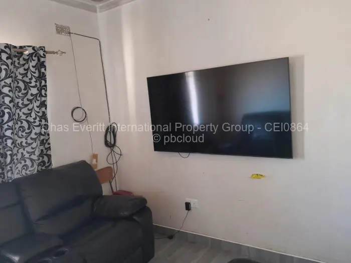 3 Bedroom House for Sale in Ngezi, Ngezi