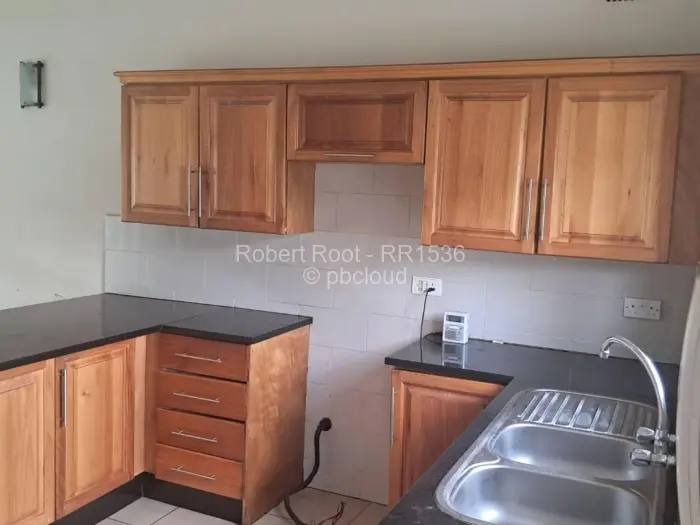 Townhouse/Cluster to Rent in Meyrick Park