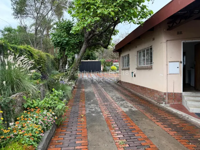 4 Bedroom House to Rent in Sentosa