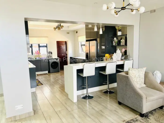 Townhouse/Cluster for Sale in Highlands, Harare