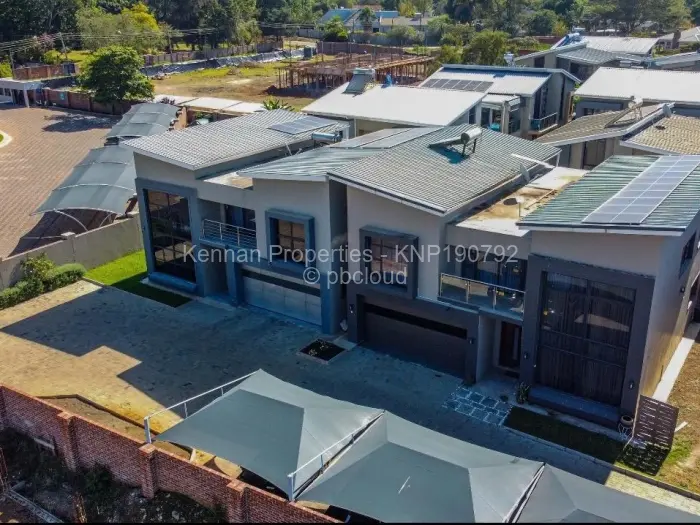 Townhouse/Cluster for Sale in Highlands, Harare