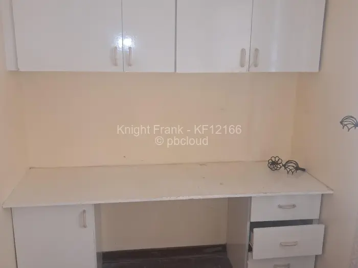 4 Bedroom House to Rent in Bluff Hill
