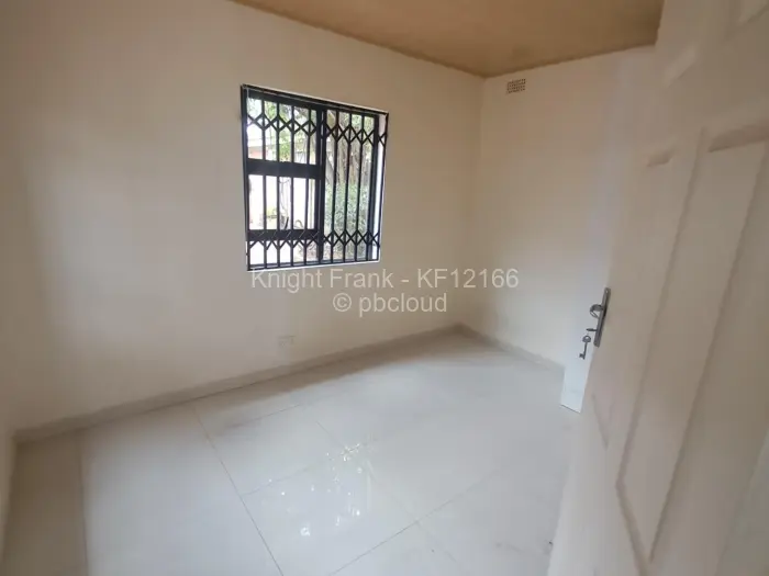 4 Bedroom House to Rent in Bluff Hill