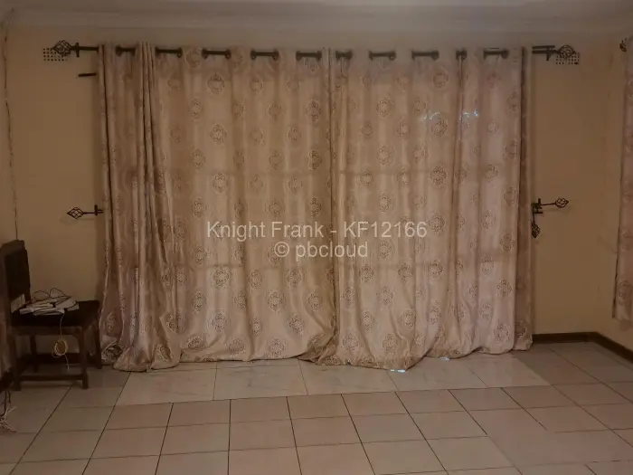 4 Bedroom House to Rent in Bluff Hill