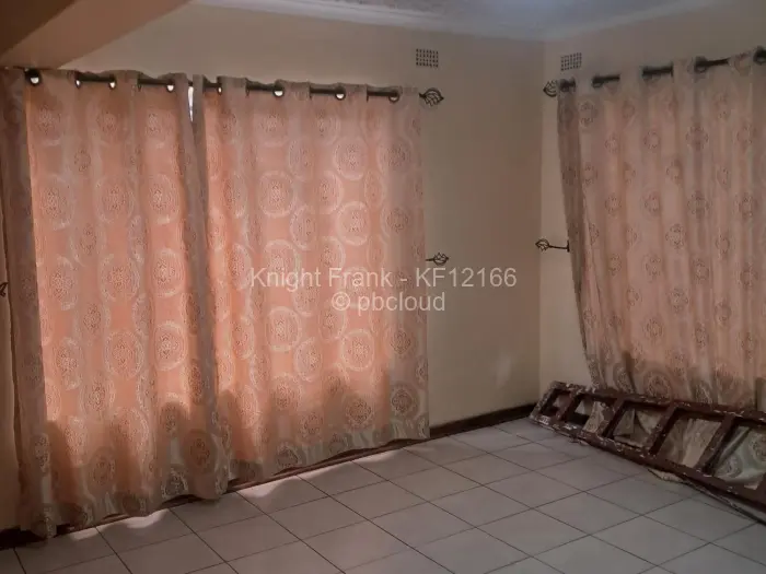 4 Bedroom House to Rent in Bluff Hill