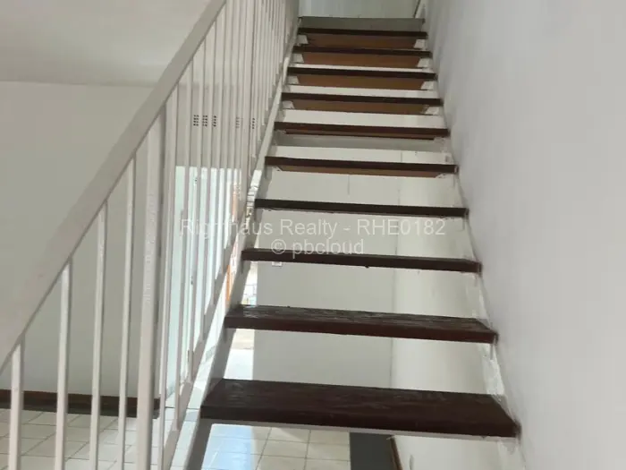 Flat/Apartment to Rent in Avondale