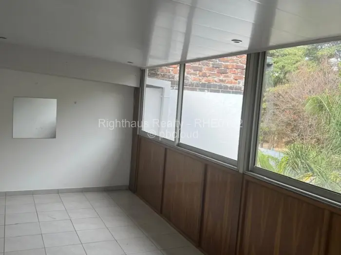 Flat/Apartment to Rent in Avondale