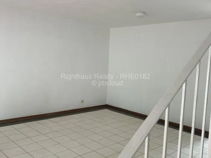 Flat/Apartment to Rent in Avondale