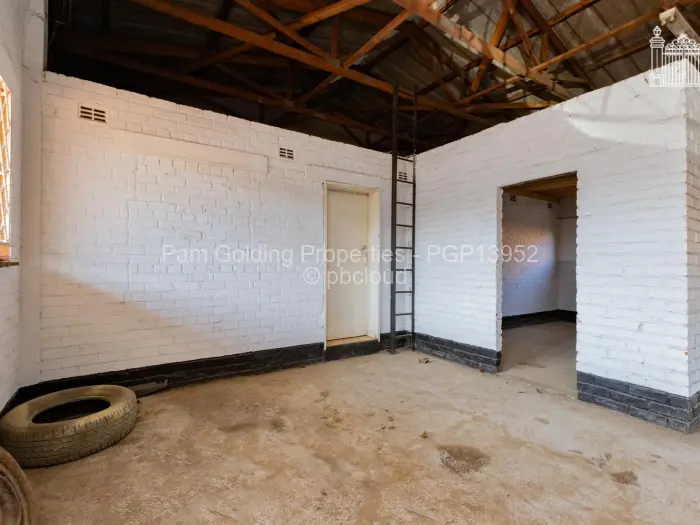 Warehouse/Industrial for Sale in Bluff Hill, Harare