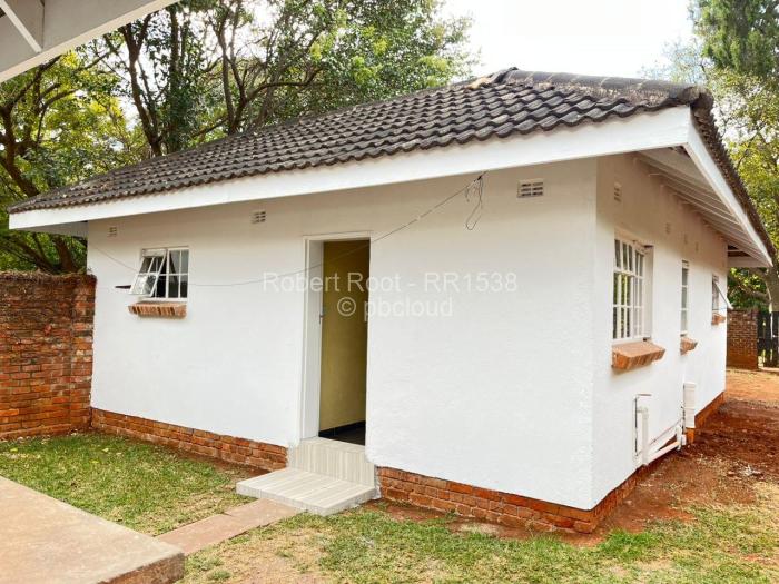 1 Bedroom Cottage/Garden Flat to Rent in Highlands, Harare