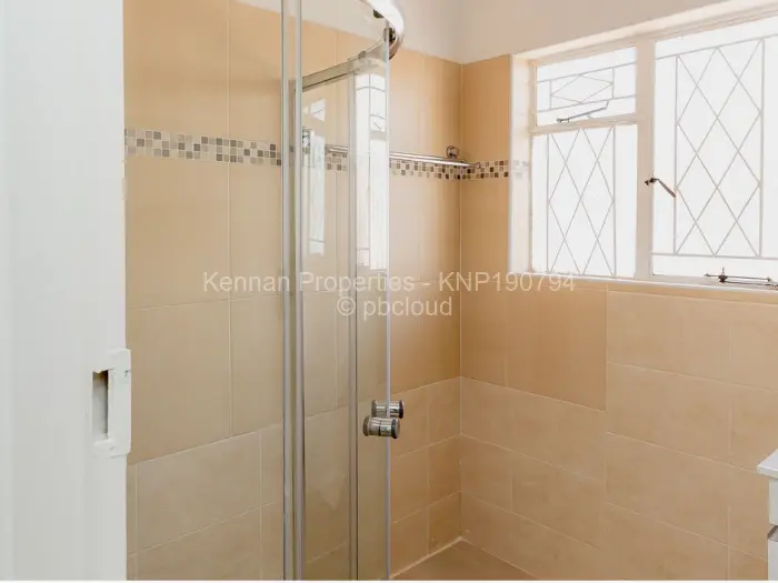 Flat/Apartment to Rent in Avondale